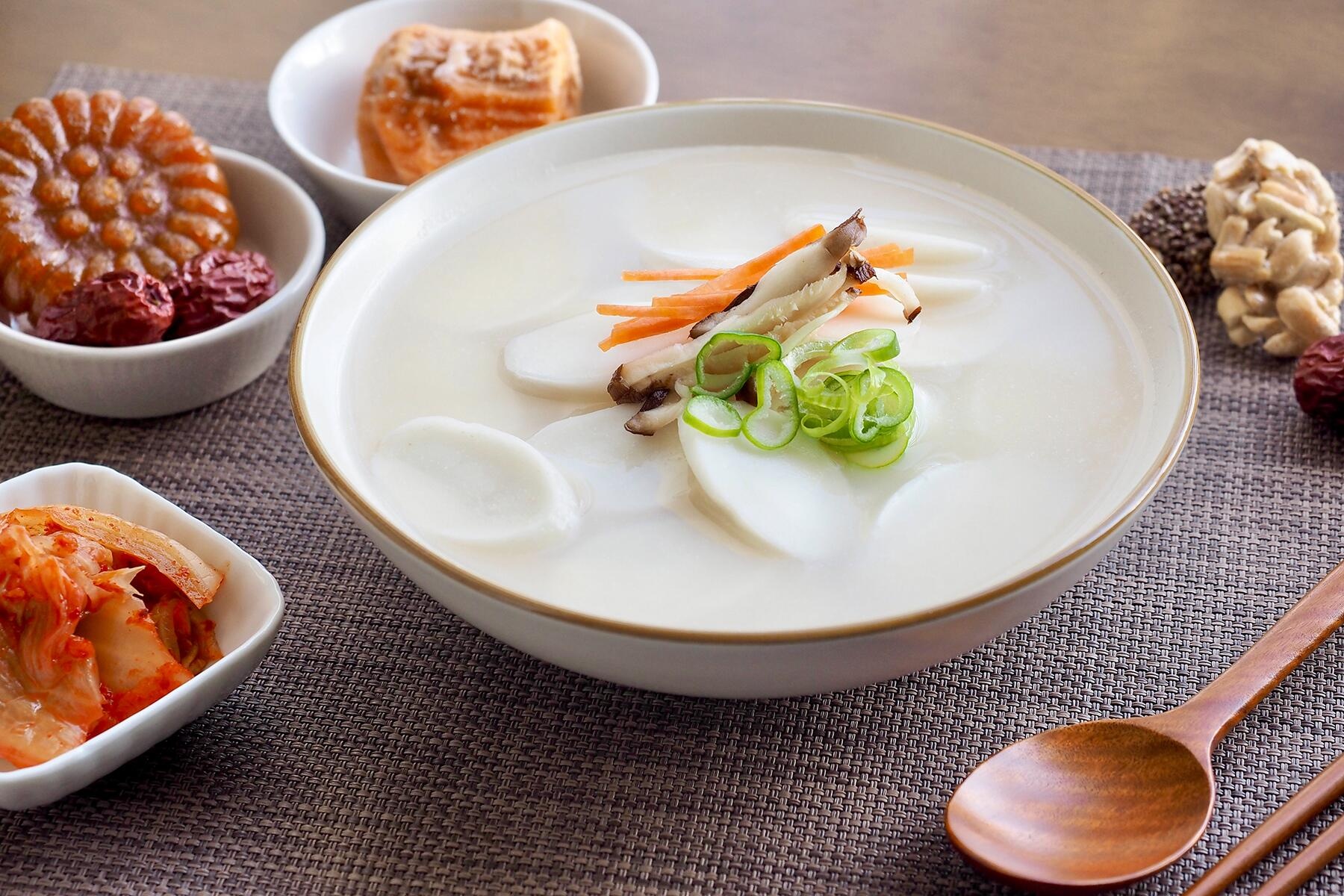 Truyen thong don Tet,  Thai Lan,  Viet Nam,  Nhat Ban,  Nam moi,  Nam Quy Mao anh 1