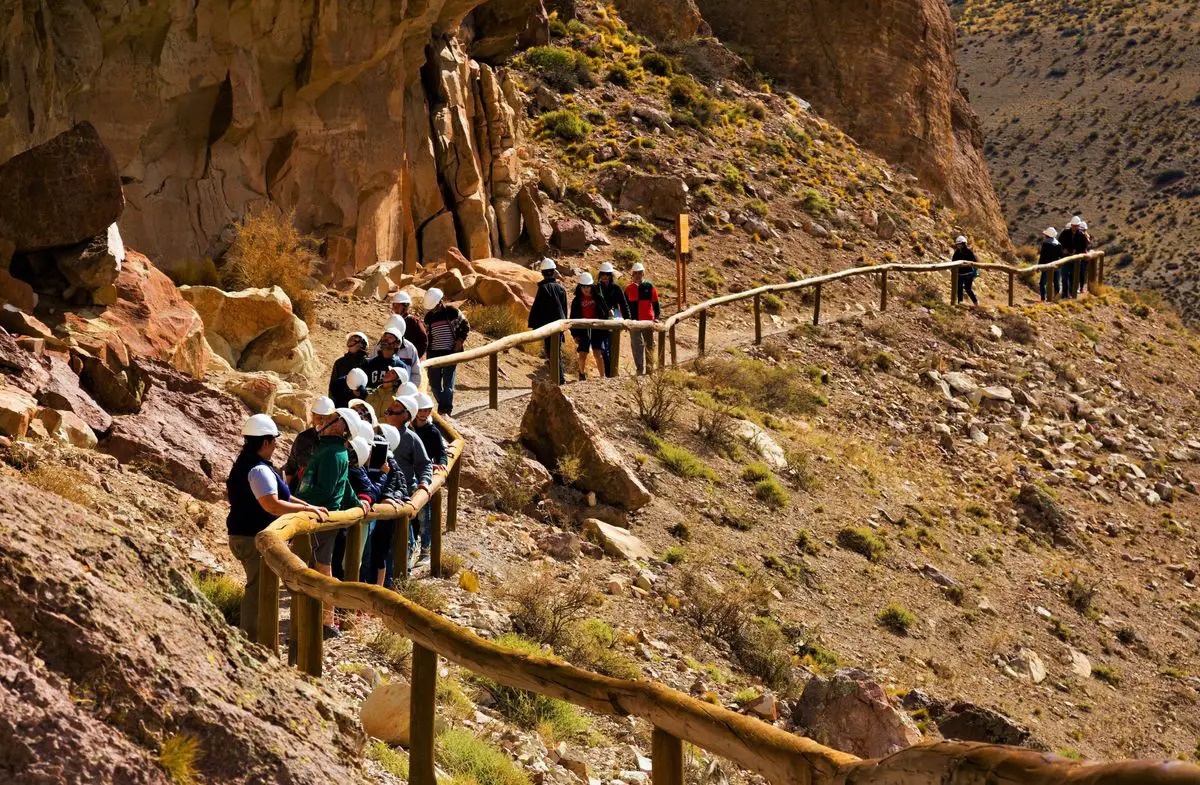 Hang dong ban tay,  Canh dep,  Lich su,  chau Au anh 3