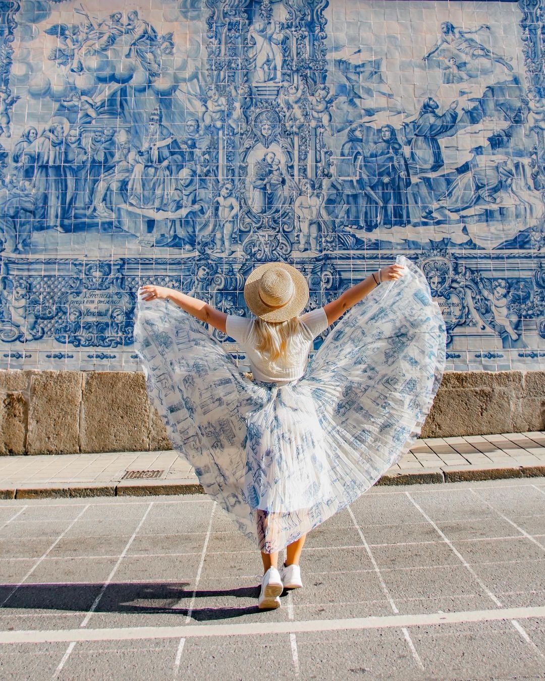 Du lich chau Au,  Nha tho Porto,  Lich su,  Hien dai,  Canh dep,  Du khach anh 3