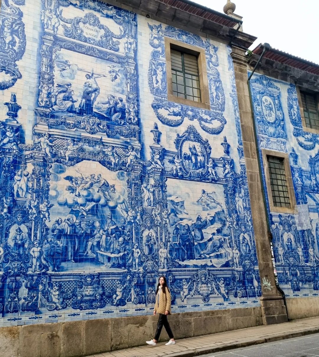 Du lich chau Au,  Nha tho Porto,  Lich su,  Hien dai,  Canh dep,  Du khach anh 2