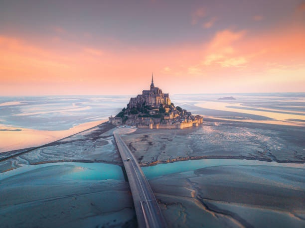 Du lich Phap,  tu vien Phap,   Mont Saint-Michel anh 1