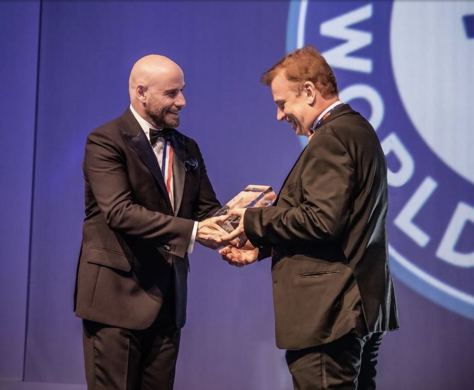 Du lich sieu giau,  Du lich sang trong anh 2