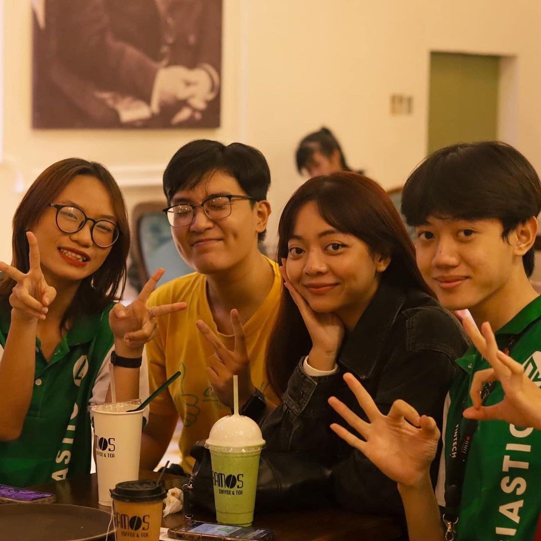 Ca phe nua dem anh 3