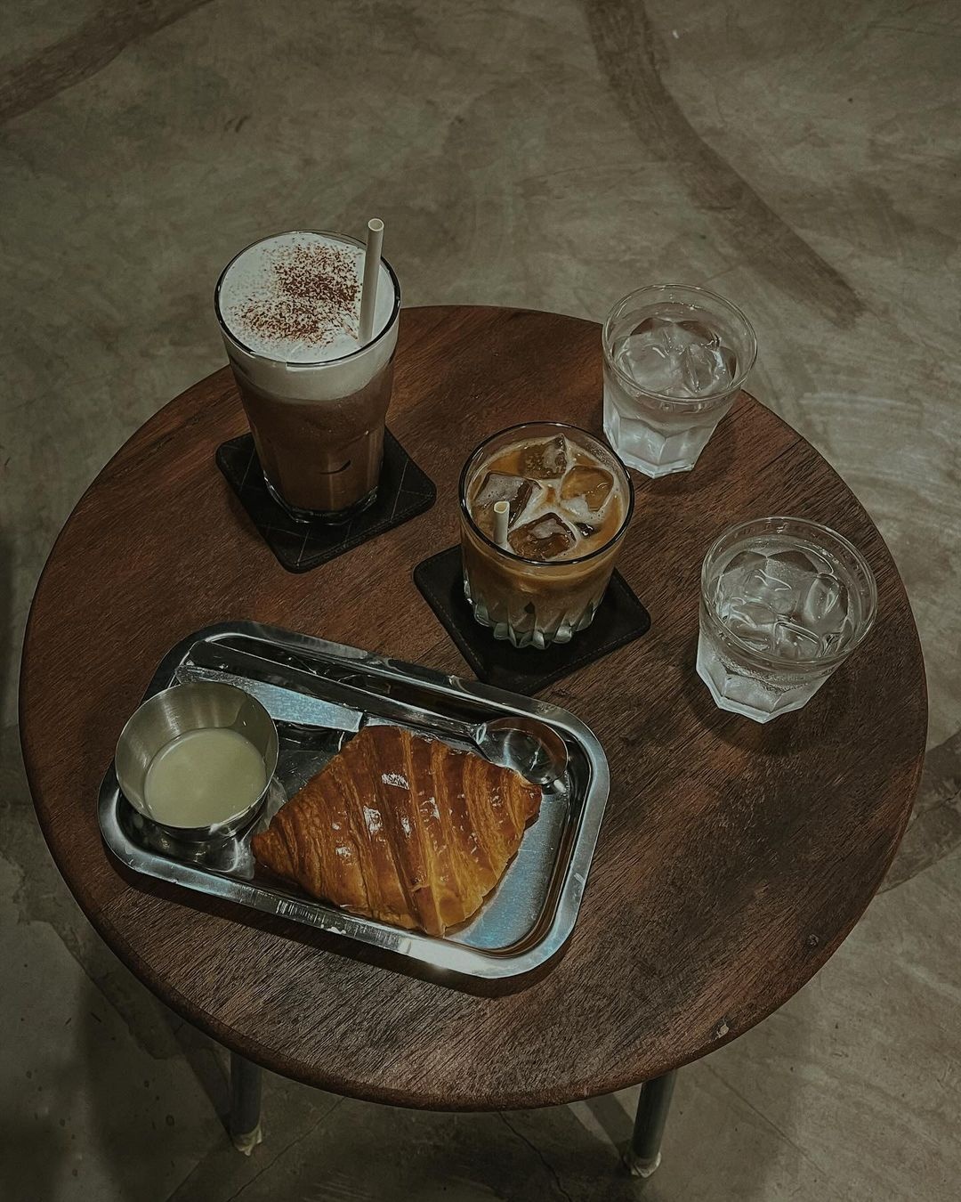 Ca phe nua dem anh 5