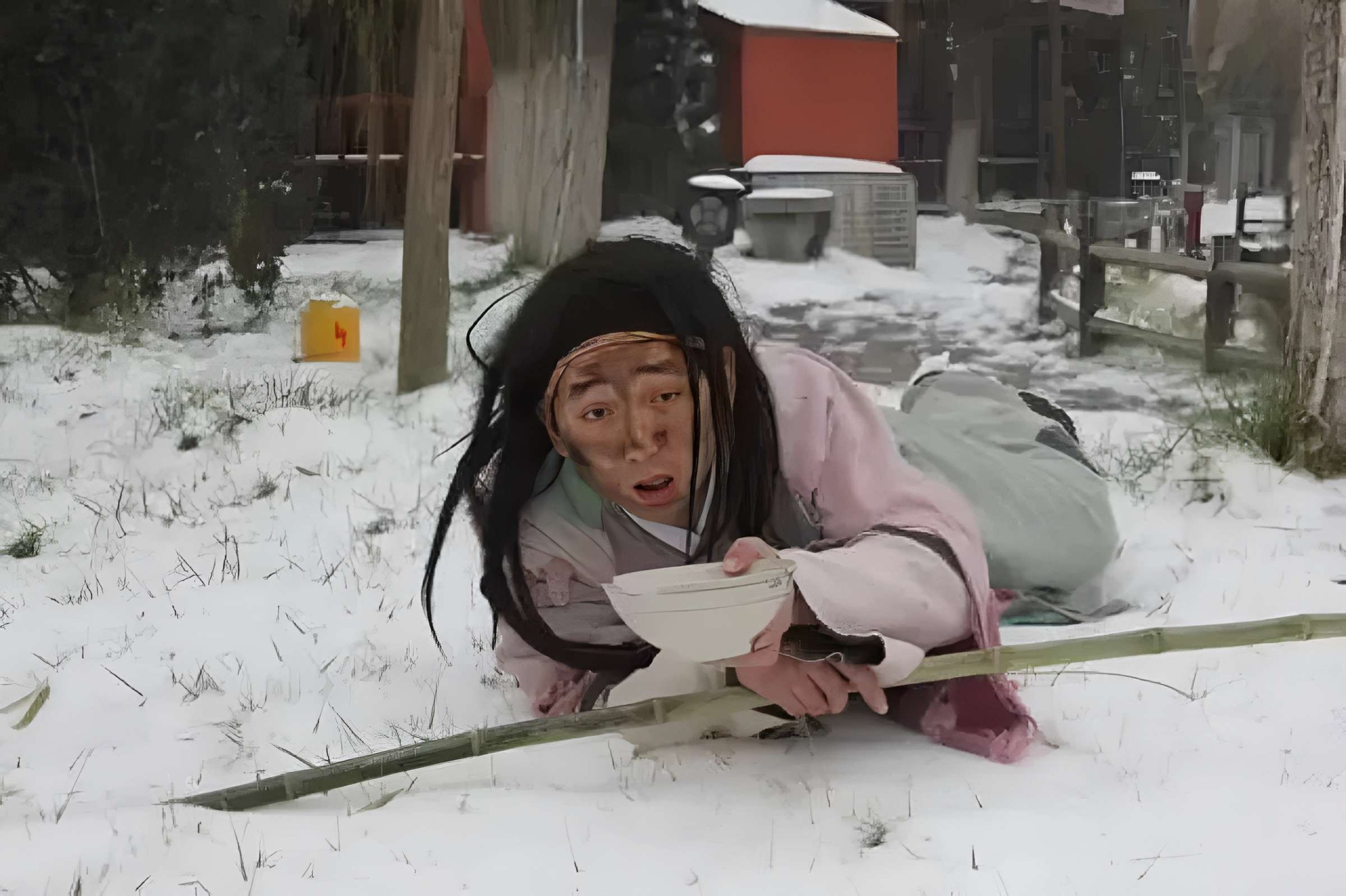 Dien vien dong vai an xin o khu du lich Trung Quoc hinh anh