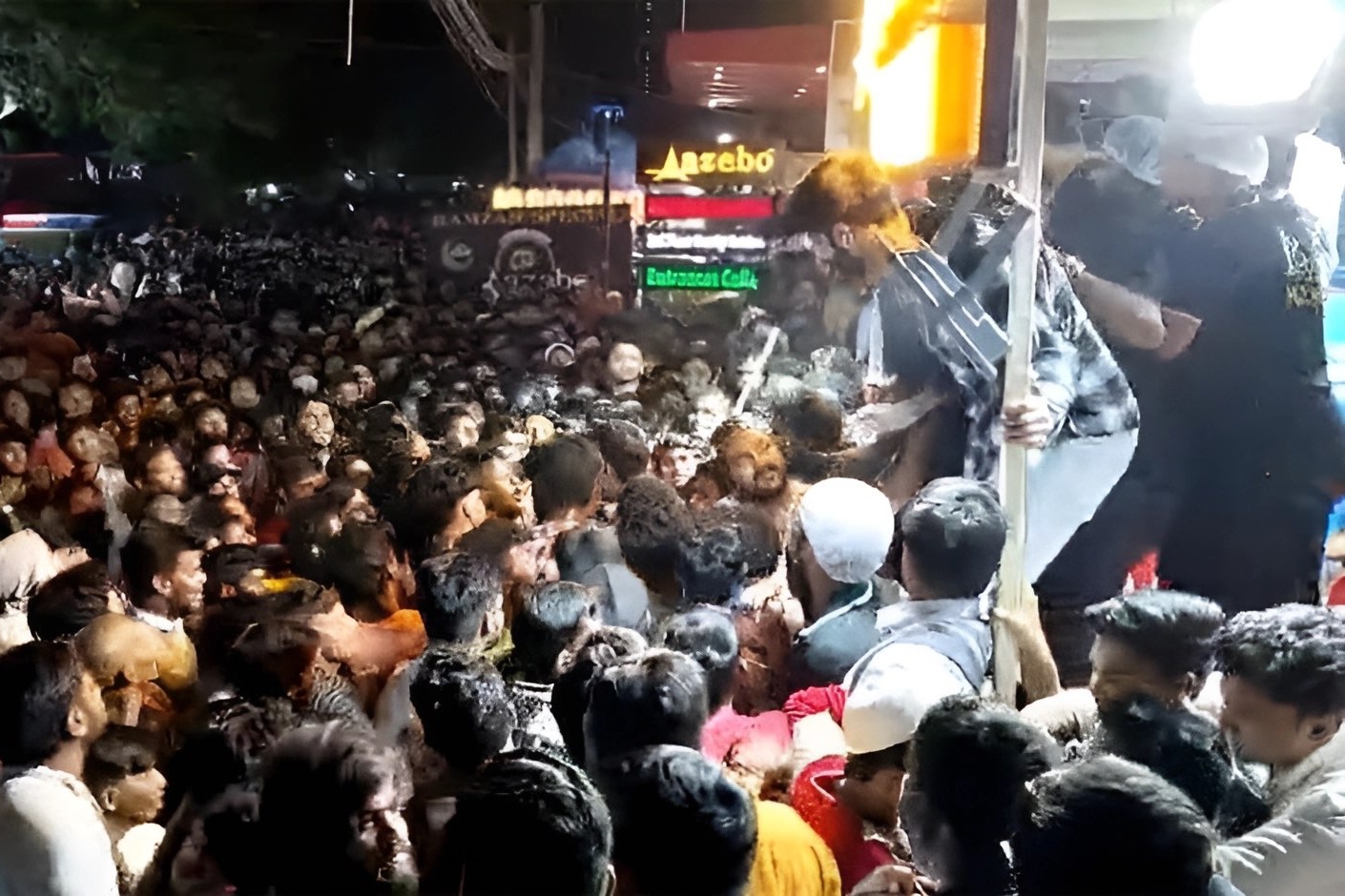 Phat do an mien phi gay tac duong o An Do hinh anh