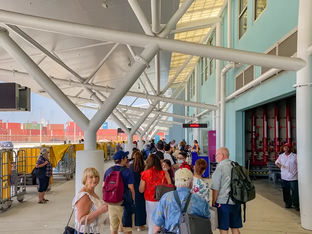 Wonder of the Seas anh 3