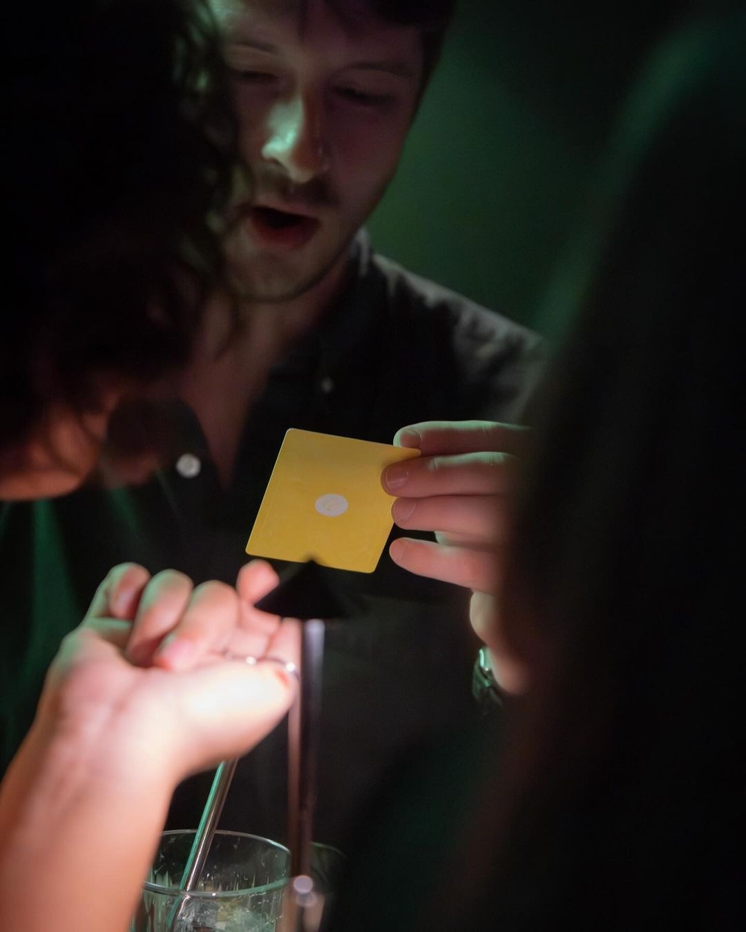 Quán bar mới mở ảnh 4 Quan bar moi mo anh 4