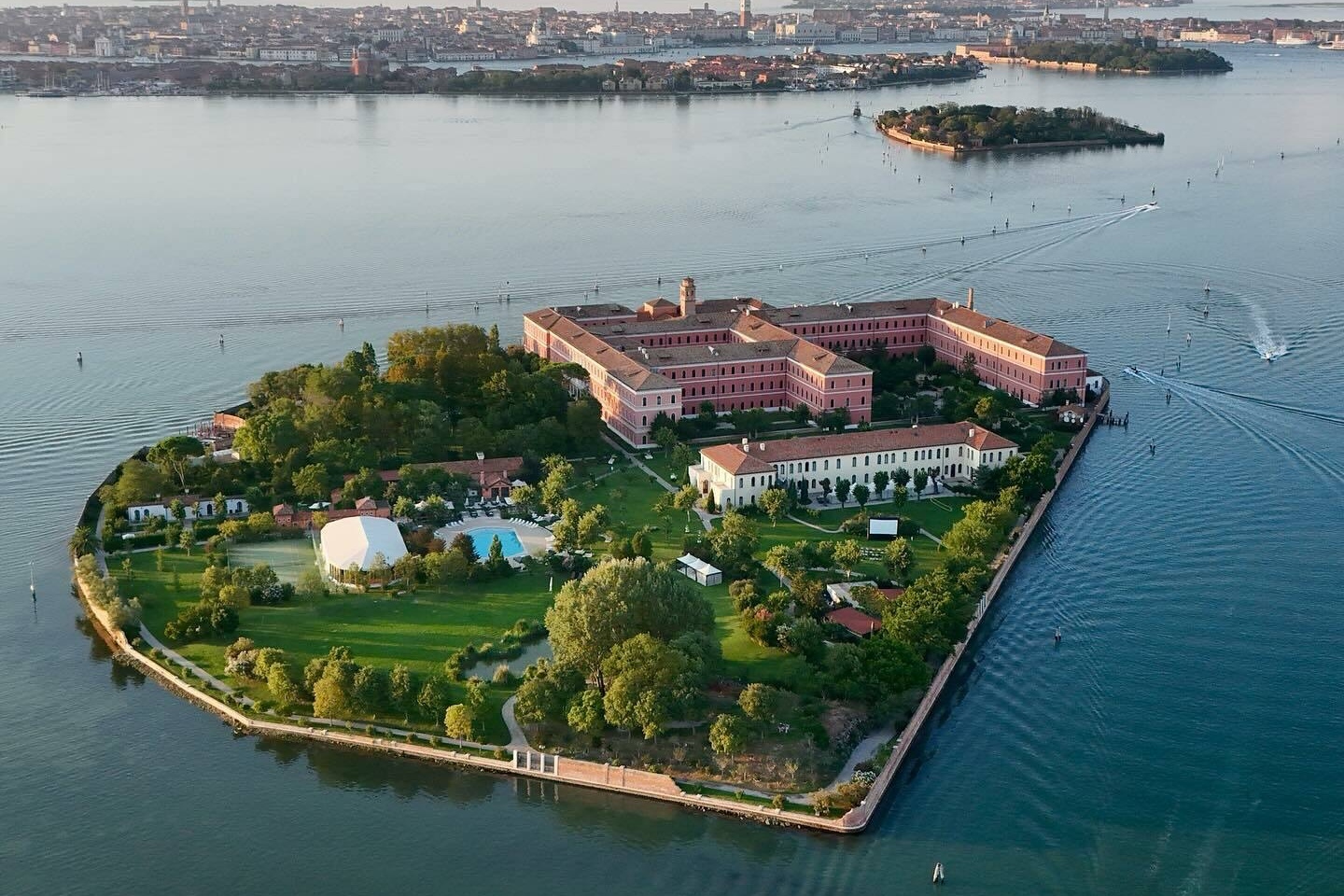 Co gi o Kempinski Hotels, khach san hang sang tot nhat the gioi? hinh anh