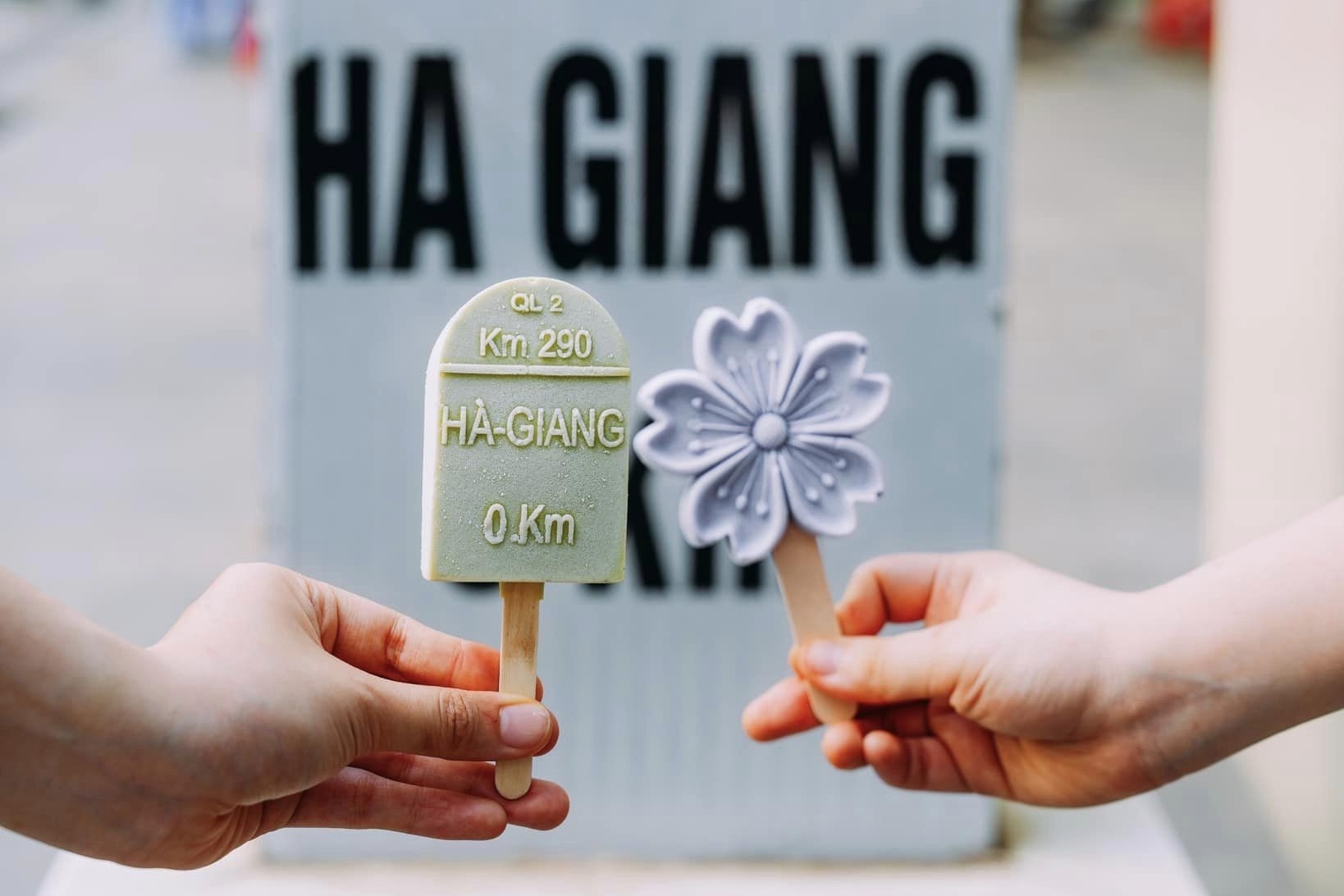 Mon kem 'cot moc Km so 0' vua xuat hien da gay sot o Ha Giang hinh anh