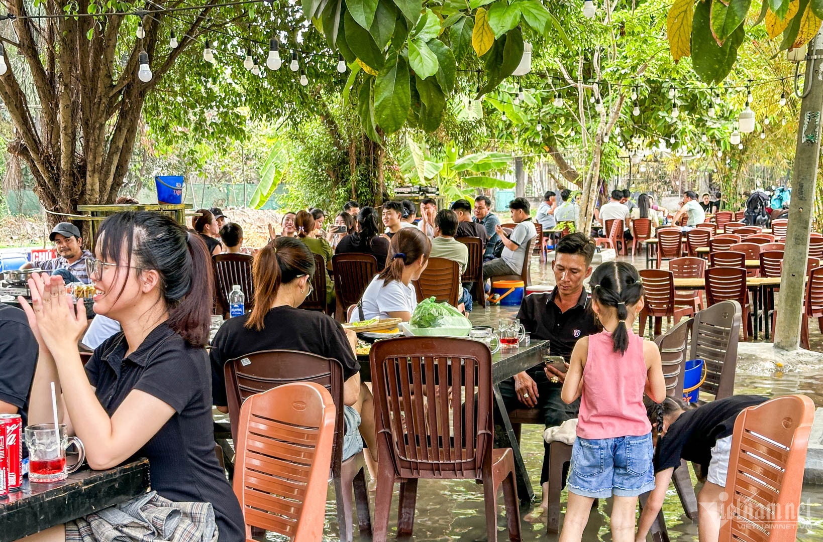 quan an loi nuoc anh 1