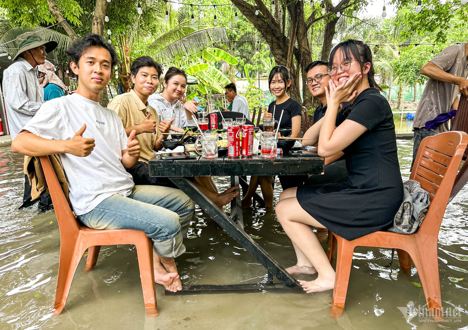 quan an loi nuoc anh 4