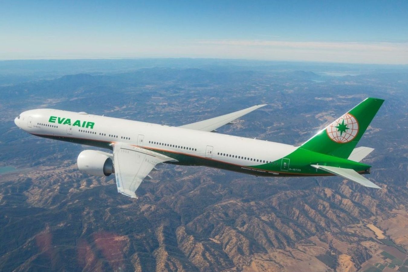 3 nu tiep vien,  Ngan tran au da anh 1