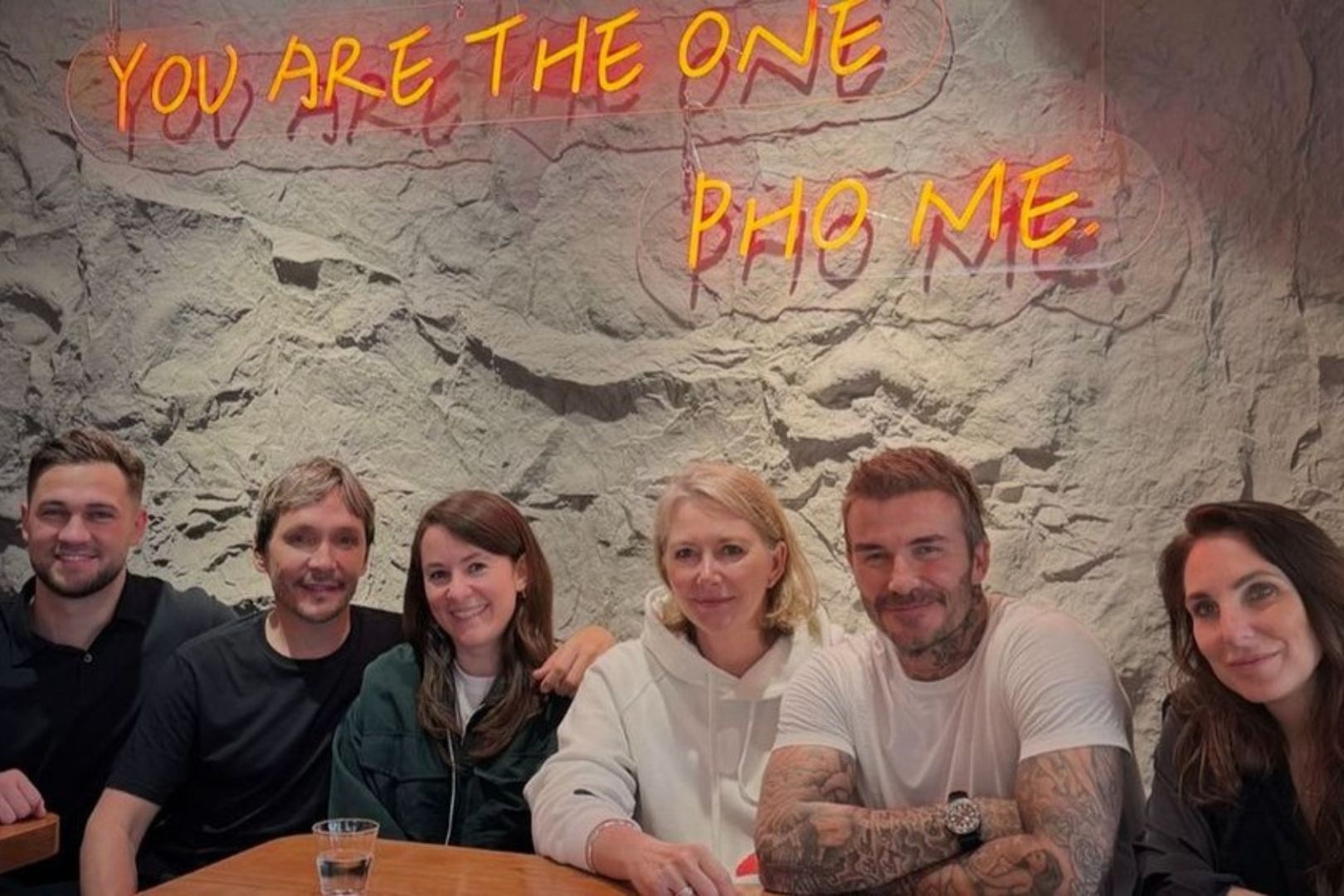 David Beckham khen pho, nem ran 'qua ngon' hinh anh