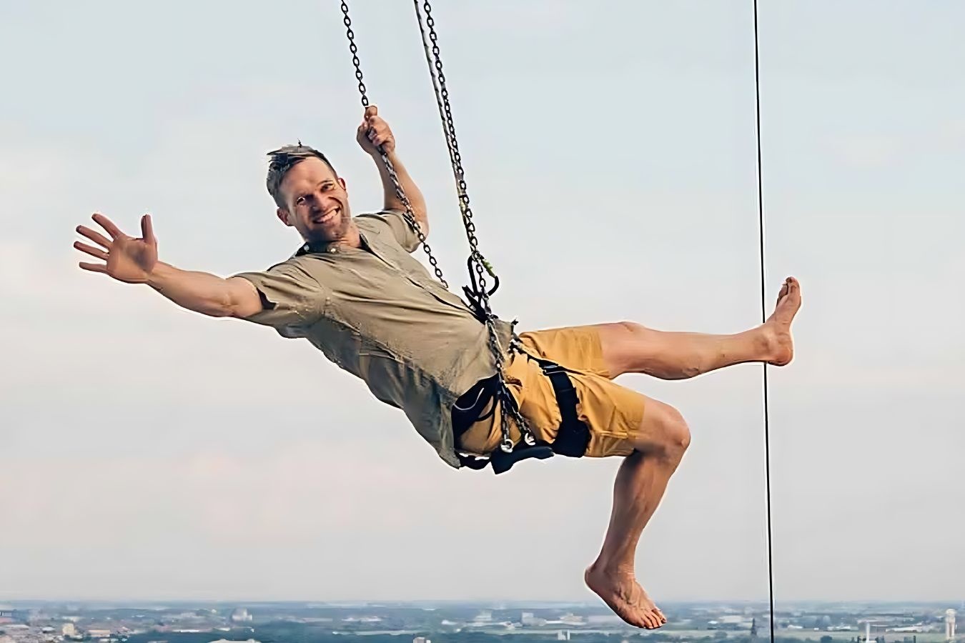 Canh thot tim tai xich du cao nhat chau Au hinh anh