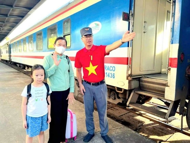 Du lich duong sat anh 3