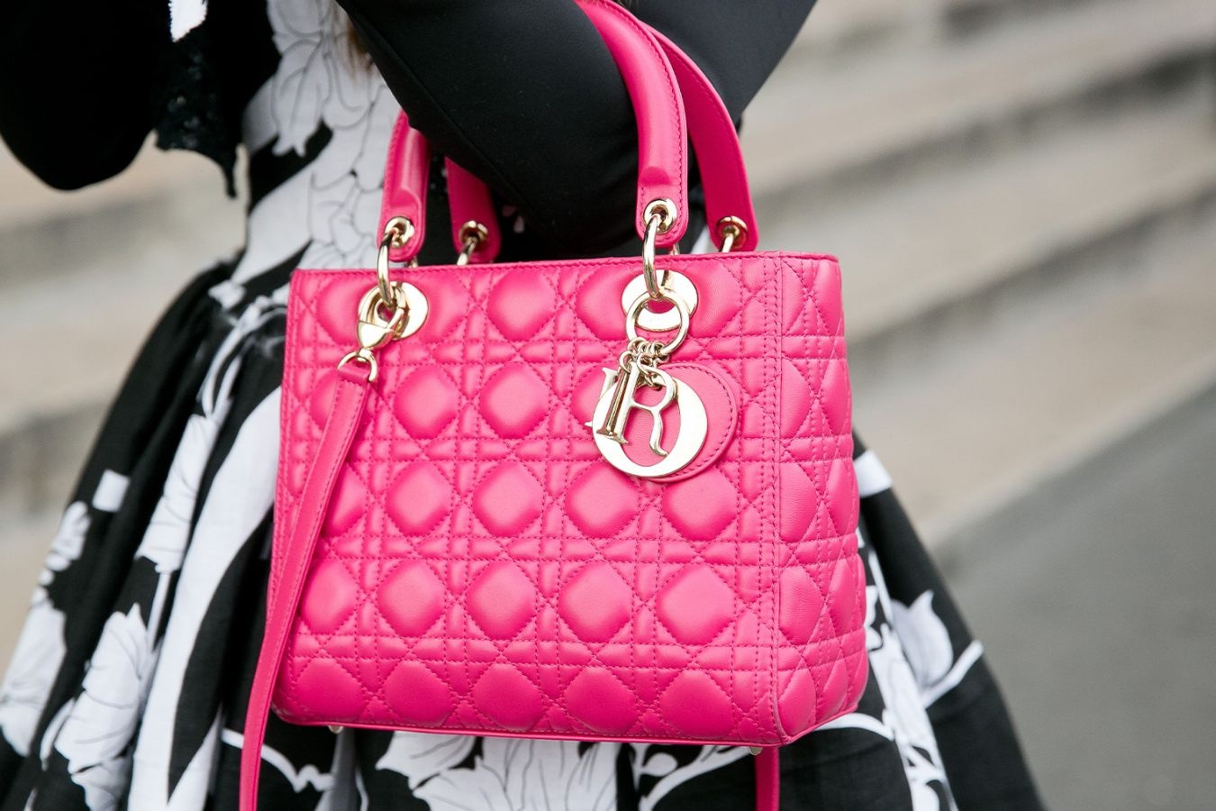 Mat ma ‘tui Dior’ vuot qua thuat toan TikTok hinh anh