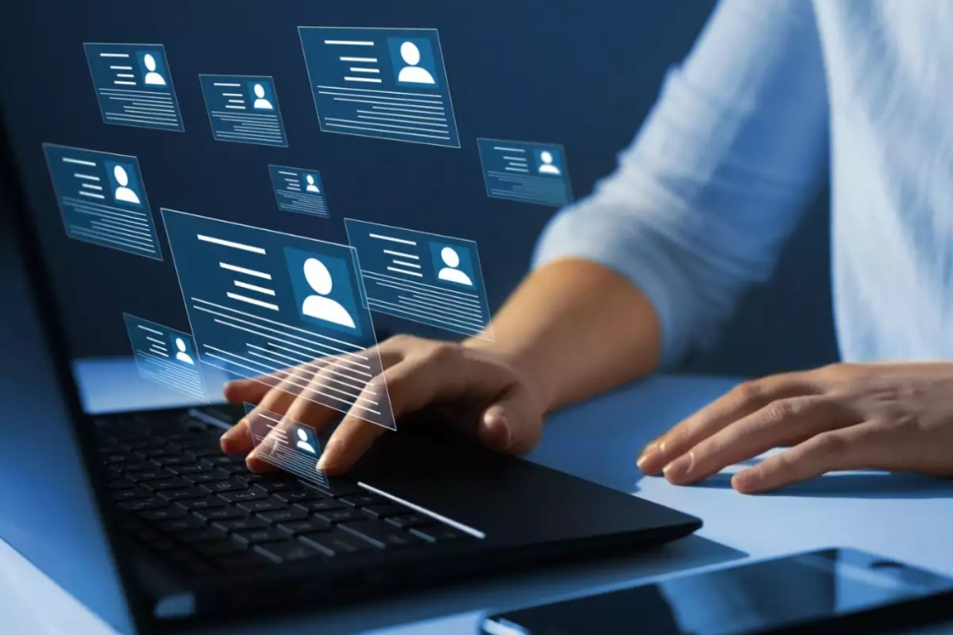 lua dao cong ty anh 1