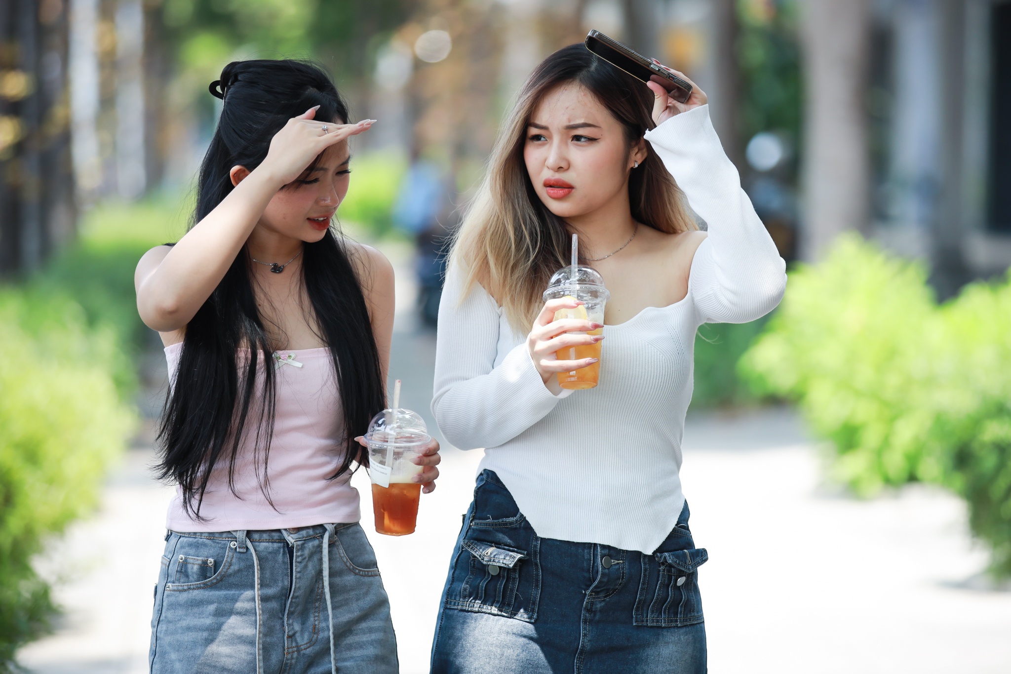 Nguoi dan TP.HCM 'vat va' vi nang nong hinh anh