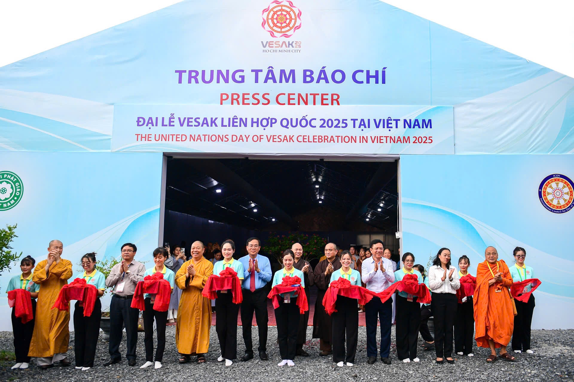 Ra mat Trung tam Bao chi phuc vu Dai le Vesak 2025 hinh anh