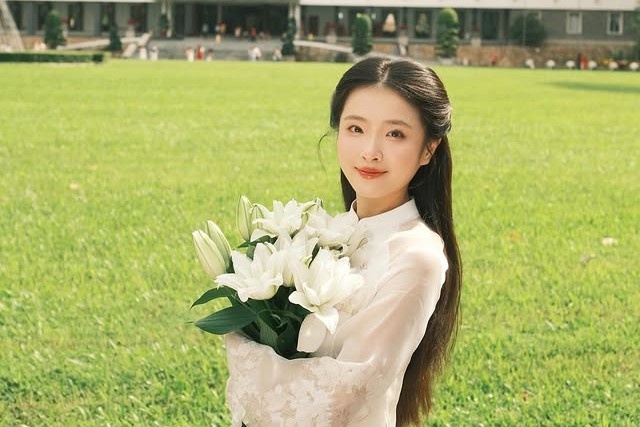 Chu tiem o TP.HCM cho thue ao dai, chup anh 0 dong dip le 30/4 hinh anh