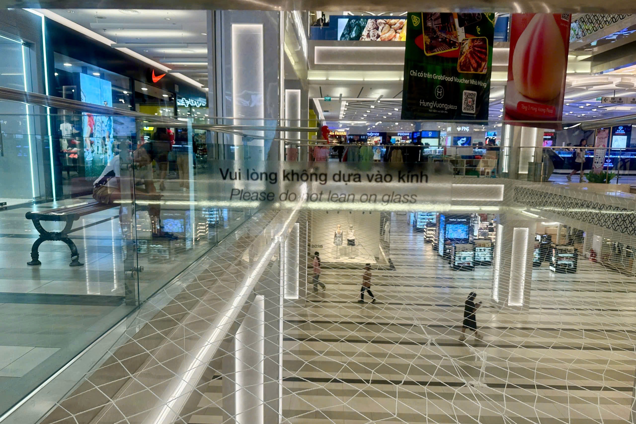 Hung Vuong Plaza giang luoi anh 3