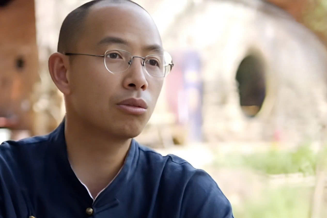 Chang trai Trung Quoc 35 tuoi khong vo, khong tien vao hang o an 4 nam hinh anh