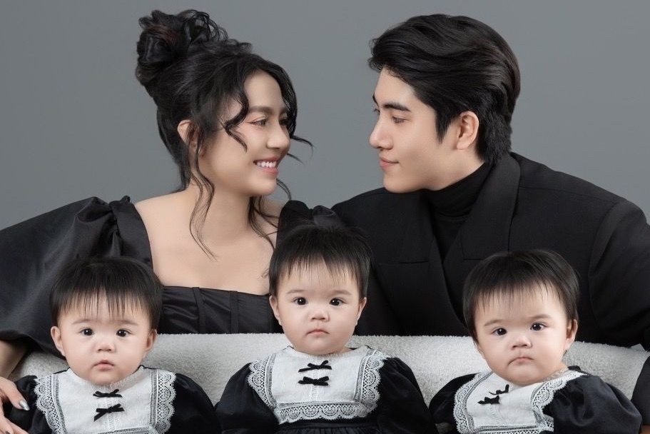 Gia dinh sinh ba tu nhien cuc hiem gap, hut trieu view tren TikTok hinh anh