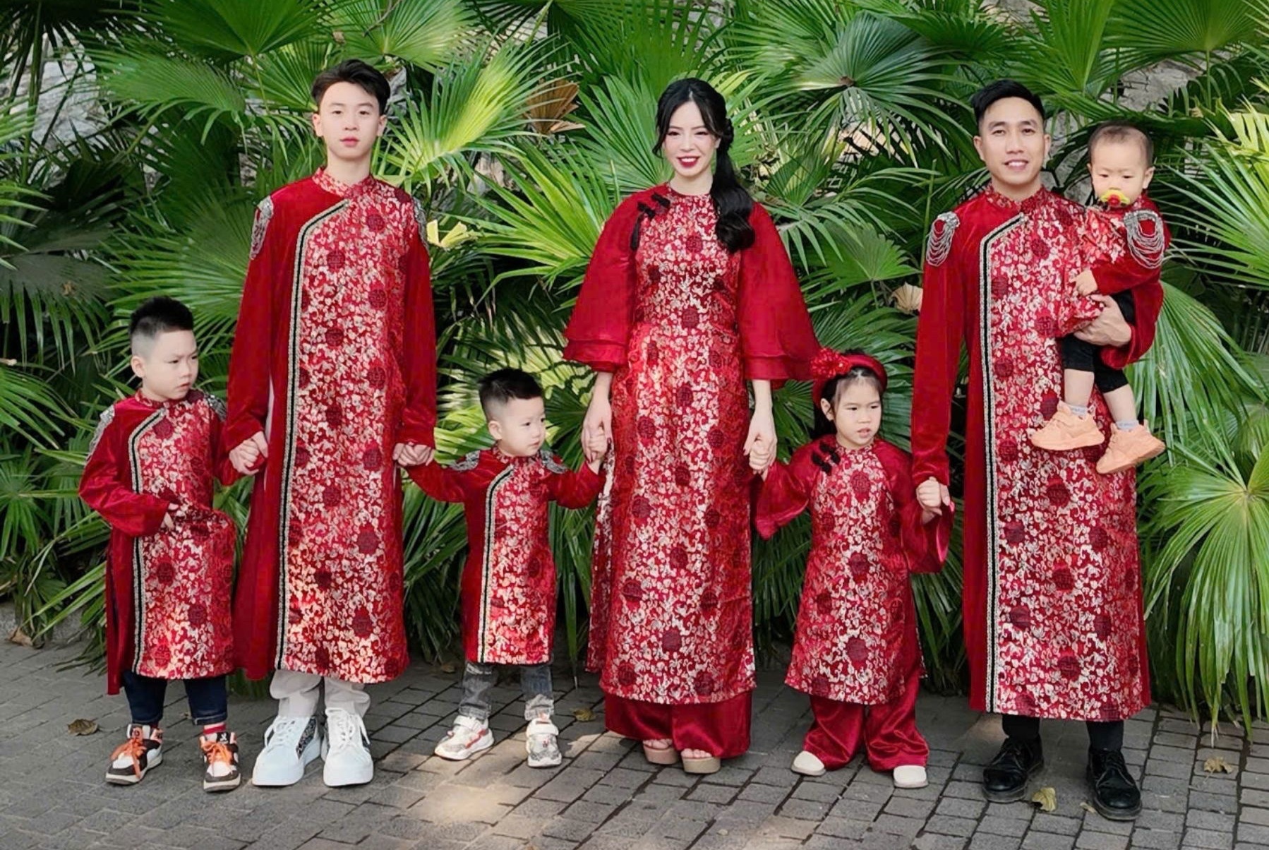 Me 31 tuoi co 5 con, tung ton 50 trieu dong tien bim sua moi thang hinh anh