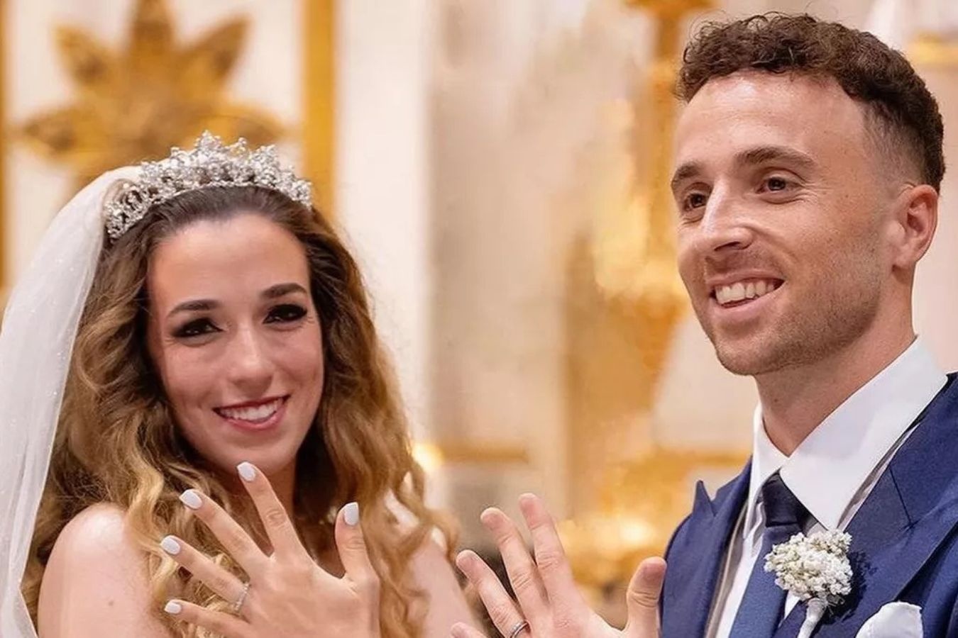 Dam cuoi 'trong mo' cua Diogo Jota 11 ngay truoc cai chet thuong tam hinh anh