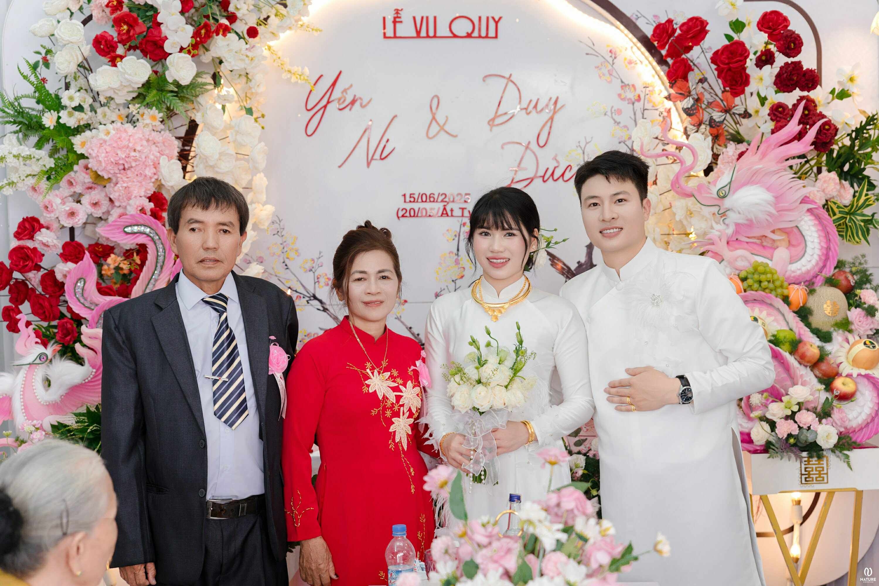 me khoc con lay chong anh 3