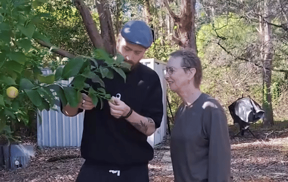 Chang Australia lay vo Viet, day me ruot noi tieng Quang Nam gay sot hinh anh