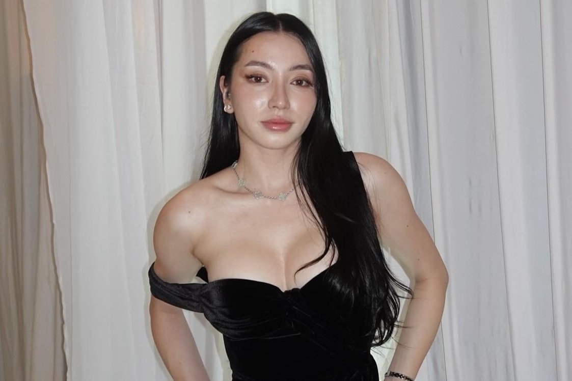 Con gai ca si Thanh Ha dep goi cam o tuoi 26 hinh anh