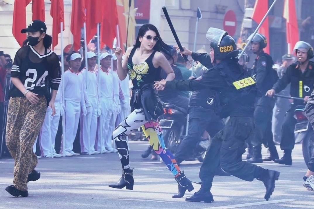 Nu thieu ta xinh dep gay sot: 'Vai girl pho vua la, vua kho' hinh anh