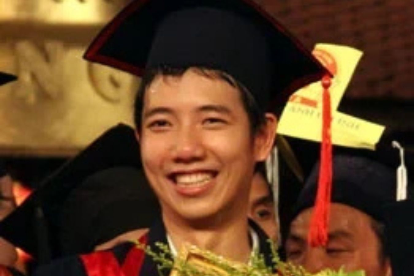 'A quan gay tiec nuoi nhat Duong len dinh Olympia' gio ra sao? hinh anh