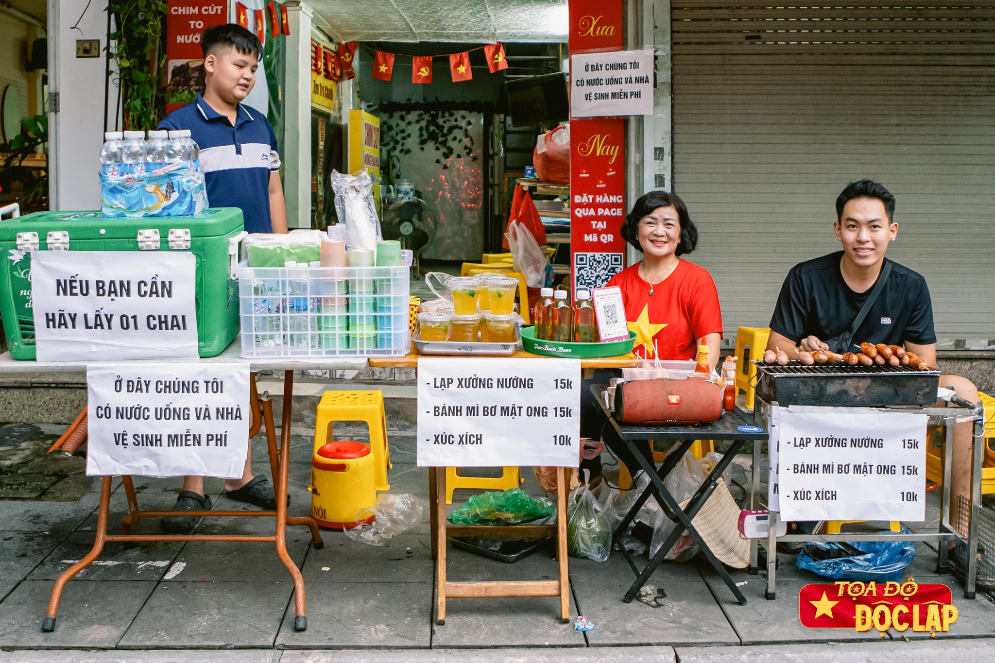 ngồi diễu binh miễn phí ảnh 3 ngoi dieu binh mien phi anh 3