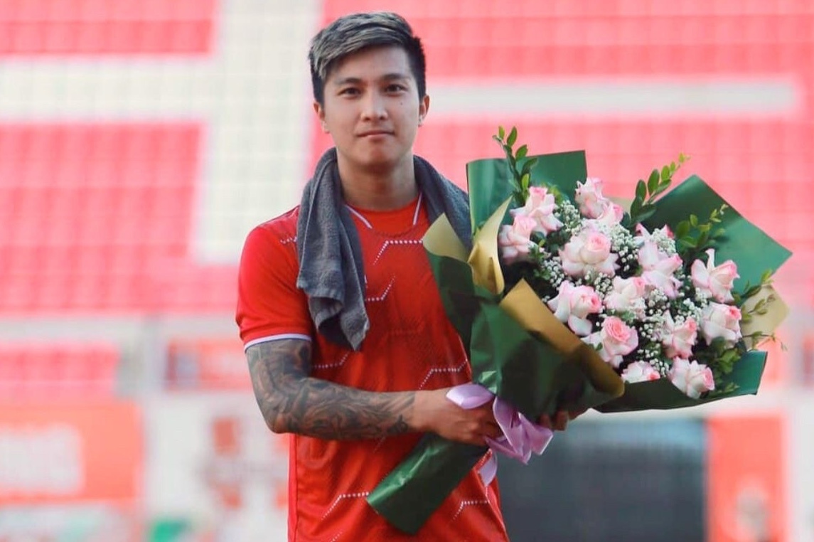 Cau thu Viet kieu tiet lo ly do giai nghe o tuoi 28 hinh anh