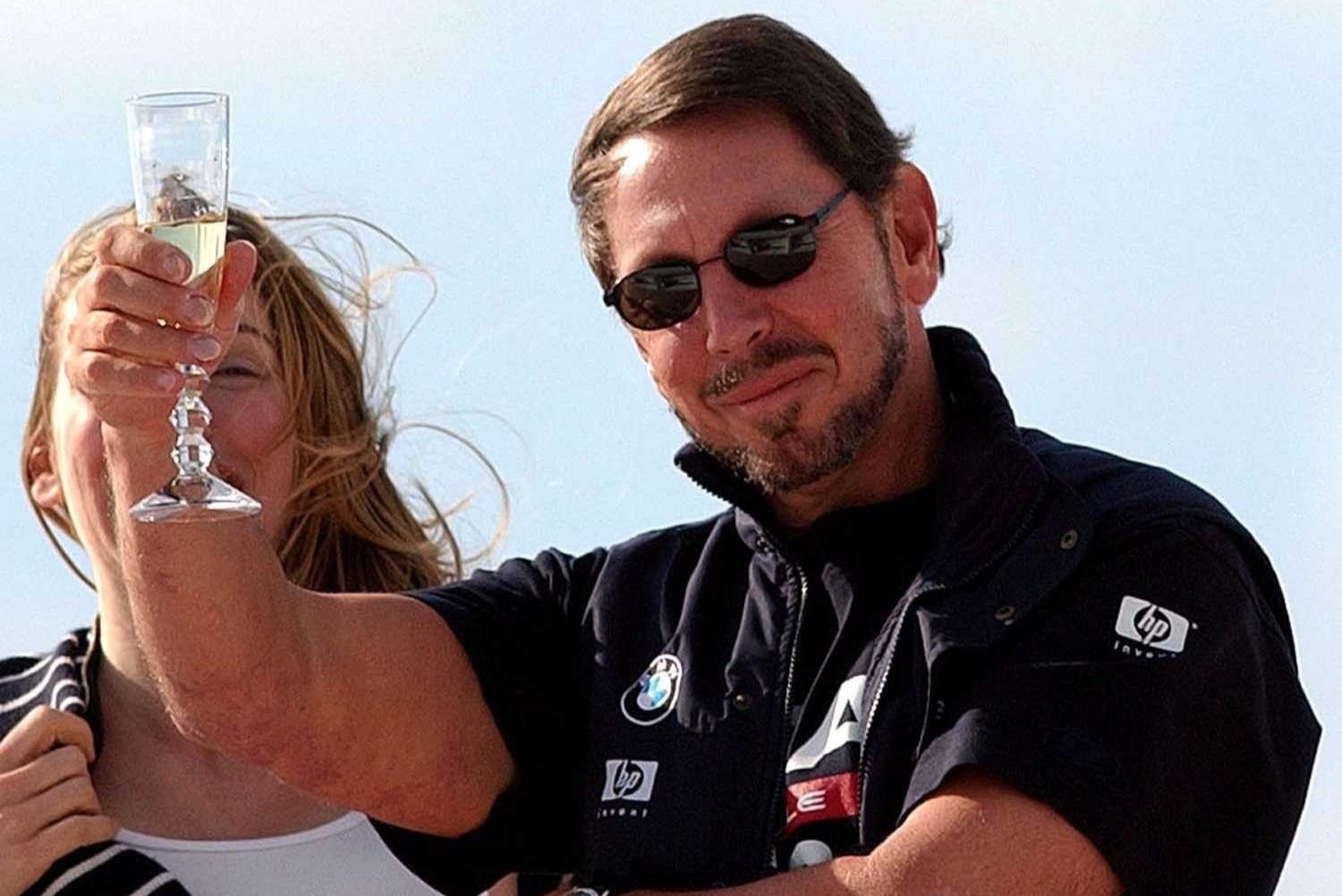 Ty phu giau nhat the gioi nhieu lan suyt chet vi thu choi khet tieng hinh anh