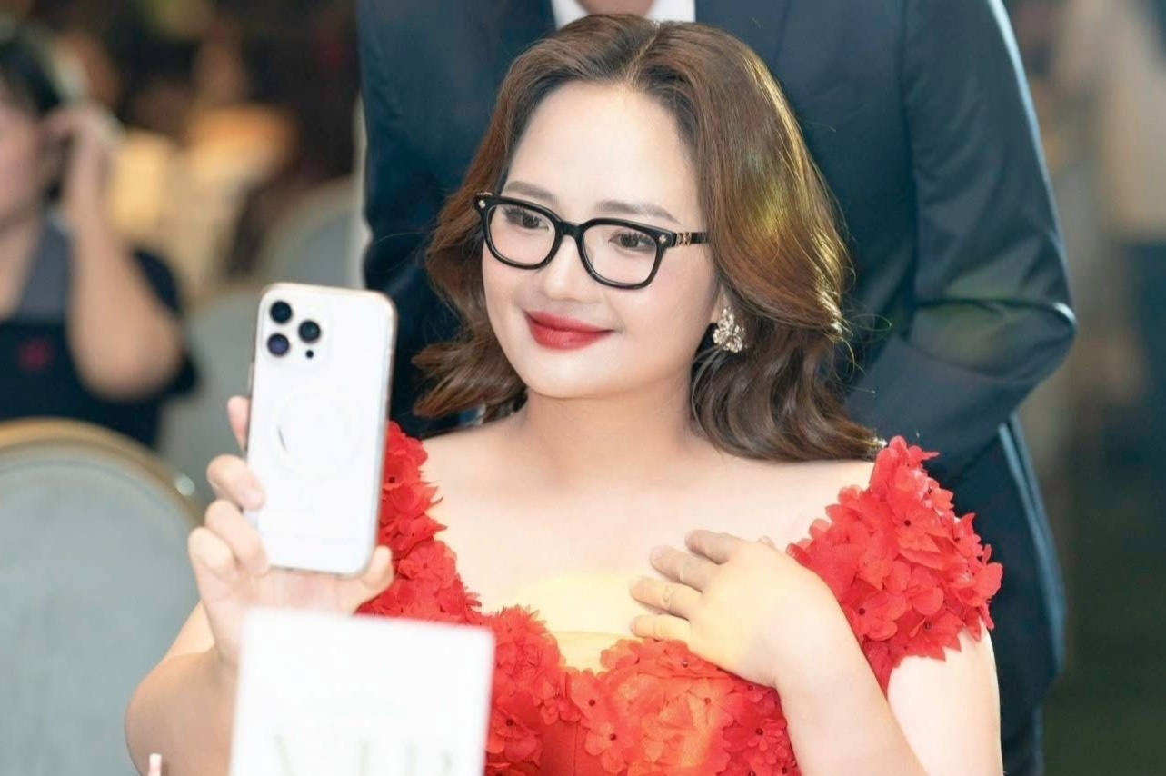 He sinh thai MXH Hoang Huong co dong thai la khi 'ba trum' bi bat hinh anh