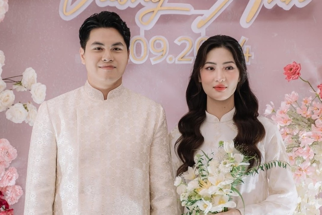 Hai hoa khoi bong chuyen Viet Nam sau khi cuoi chong thieu gia hinh anh