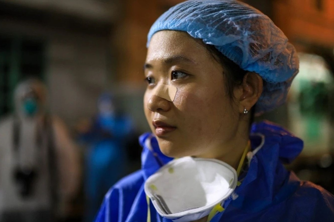 Nguoi dan TP.HCM noi gi ve viec xay dai tuong niem nan nhan Covid-19? hinh anh