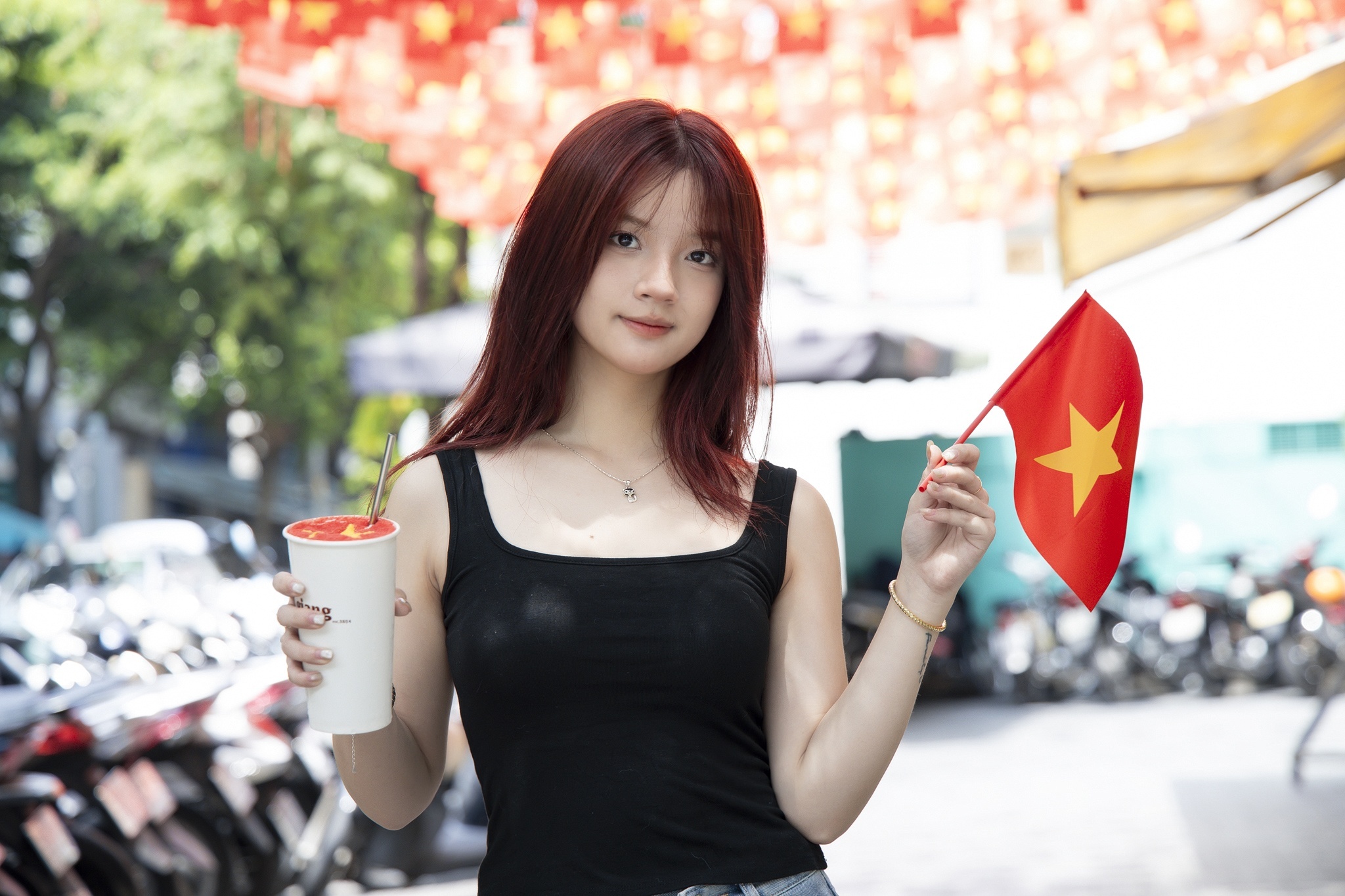 Nguoi dan TP.HCM noi gi ve viec xay dai tuong niem nan nhan Covid-19? hinh anh