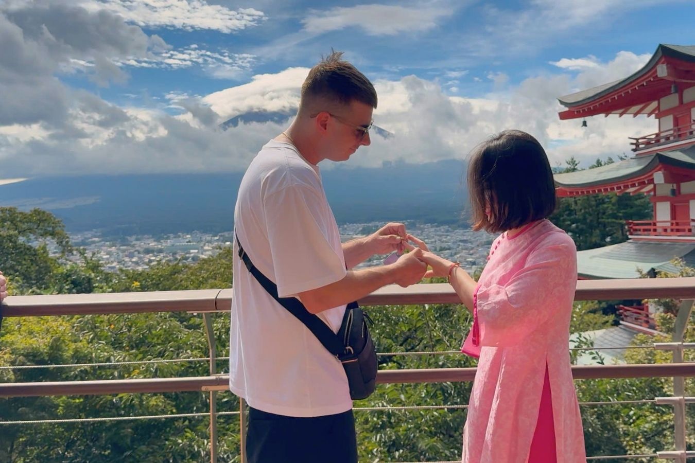 lay chong Australia nho Tinder anh 2