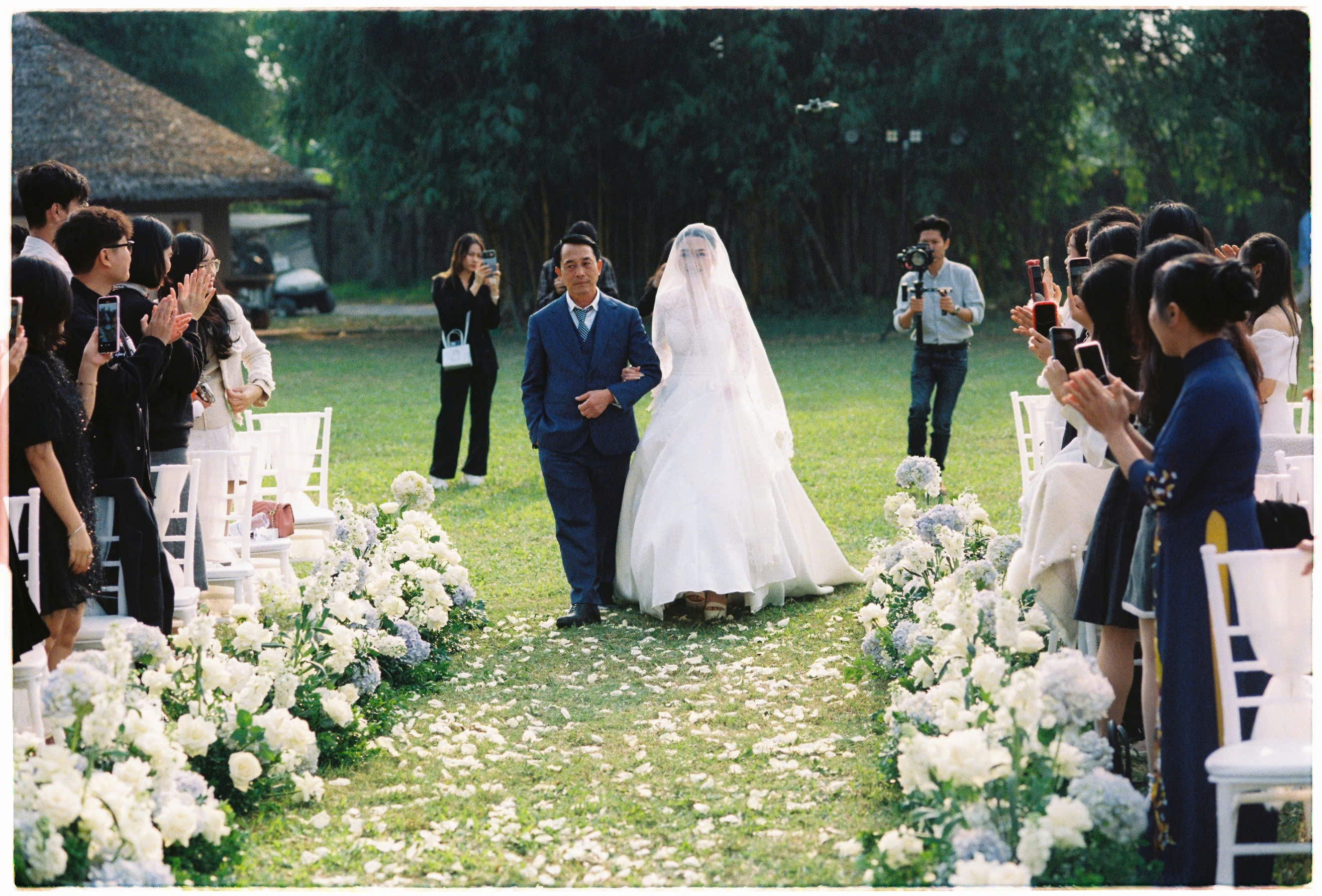 lay chong Australia nho Tinder anh 3