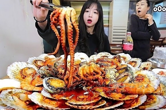 'YouTuber so 1 Han Quoc' kho so vi an luon mieng 18 tieng/ngay hinh anh