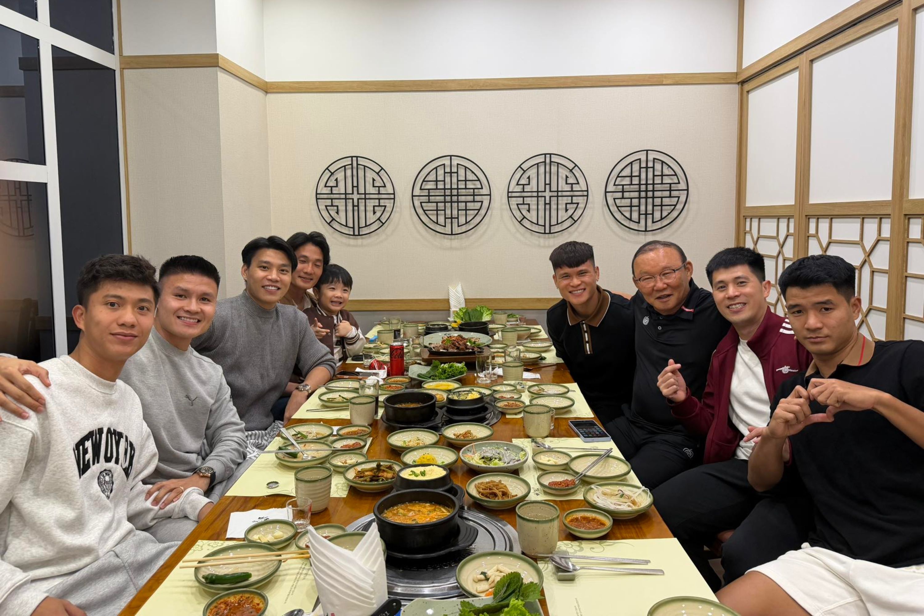 HLV Park Hang-seo hoi ngo hoc tro cu hinh anh