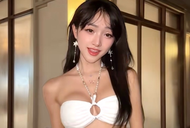 TikToker Viet sau ca nang nguc 'dau nhat doi' hinh anh