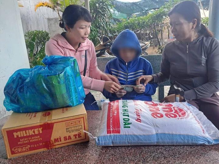 bi con gai bo roi anh 2