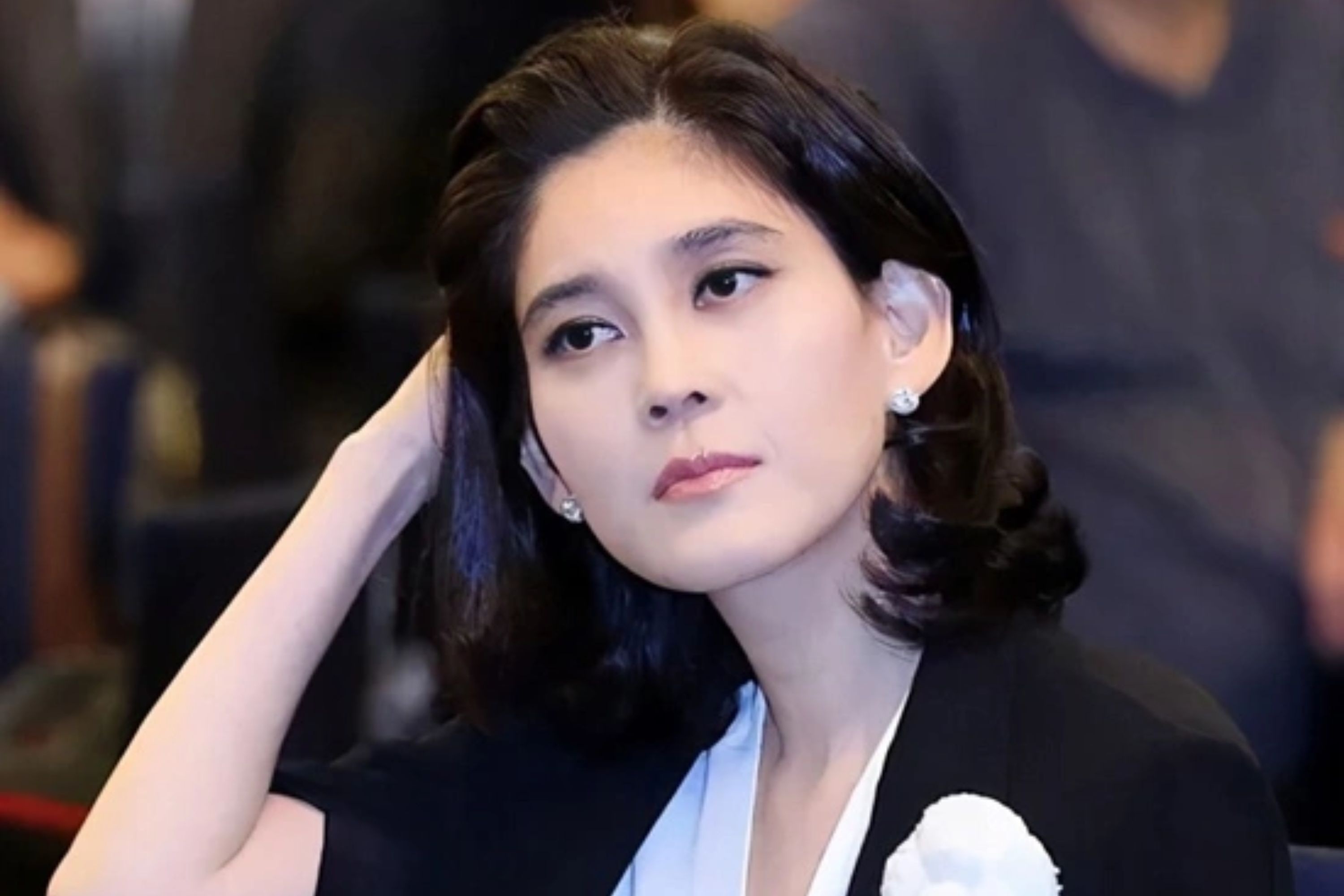 So phan trai nguoc cua 3 ai nu gia toc Samsung hinh anh