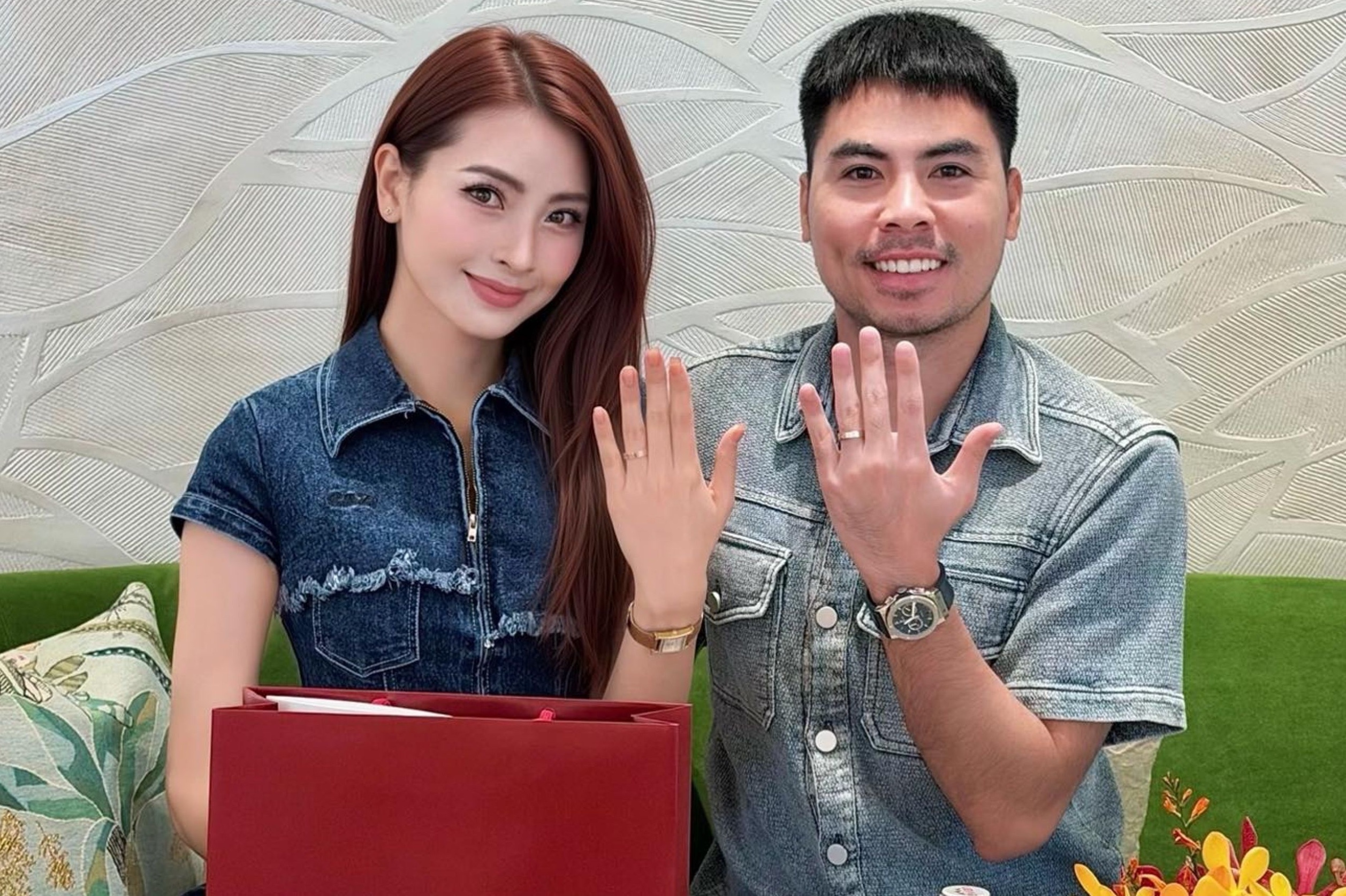 1 nam yeu cua Duc Huy va ban gai MC hinh anh